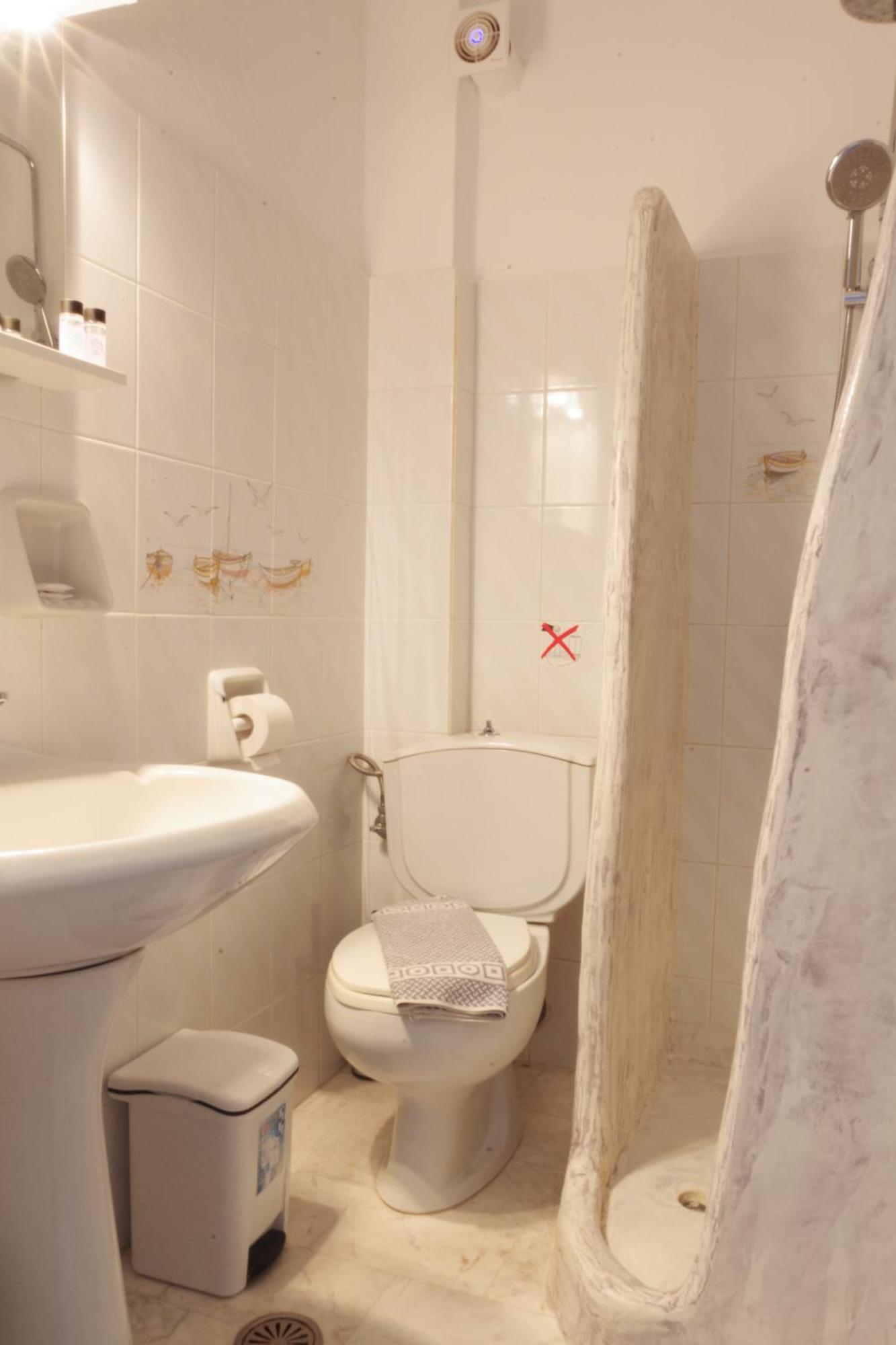 Hotel Mohitero Kamári المظهر الخارجي الصورة